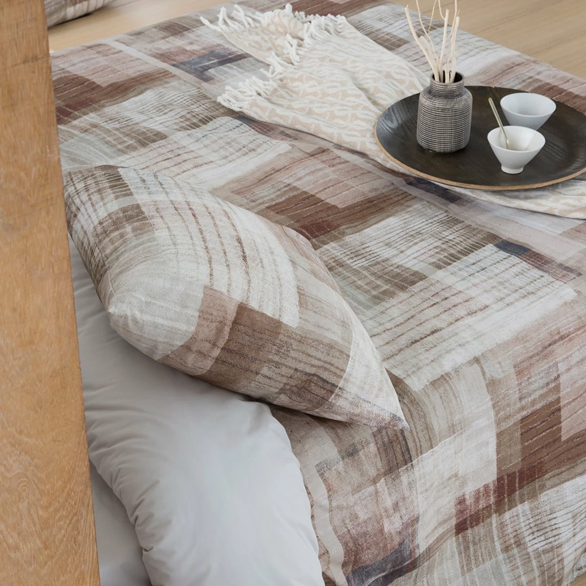 Guy Laroche 2 Cuadrantes CUADRI 65x65 Cm Marrón 4 Guy Laroche 2 Cuadrantes CUADRI 65x65 Cm Marrón - Imagen 2