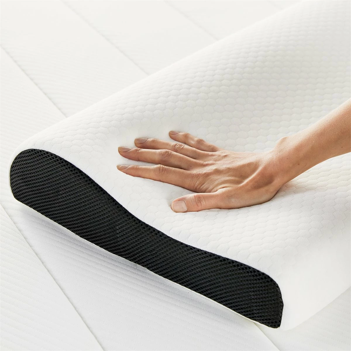 Almohada Viscoelástica Dermoprotectora 40x70 Pikolin Home 7 Almohada Viscoelástica Dermoprotectora 40x70 Pikolin Home - Imagen 5