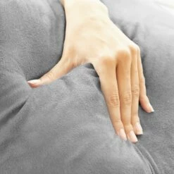 Almohada De Lectura Con Apoyabrazos Huglow InnovaGoods -CONFORAMA Ventas ea122d13a7da7d10f6cc7ee2d70b3123cd24e658 fe508a0a5a6c4b8680934f050e88ca85